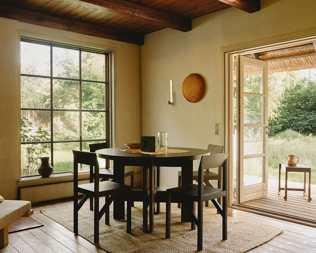 FRAMA - Farmhouse Trestle Table | Dark Oak | 120 Ø Round FRAMA